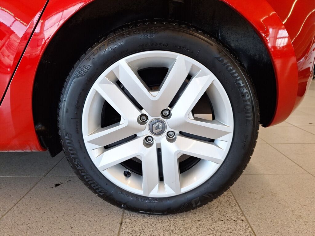 Renault Clio 2022 Punainen