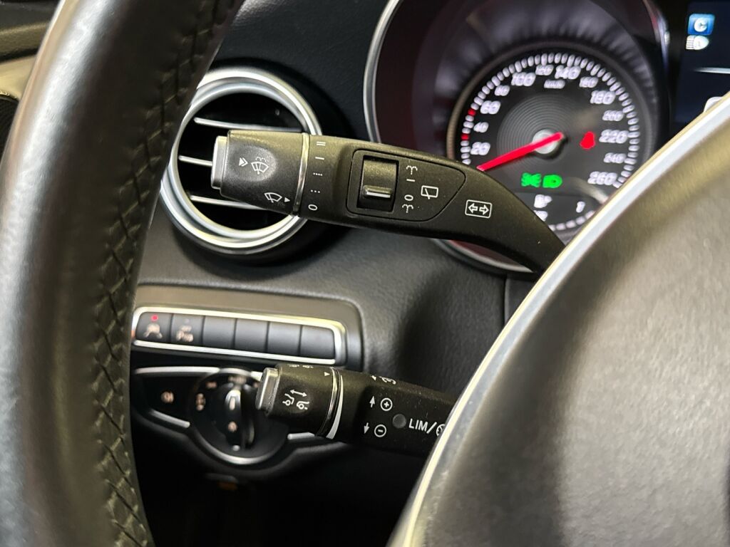 Mercedes-Benz C 2018 Musta