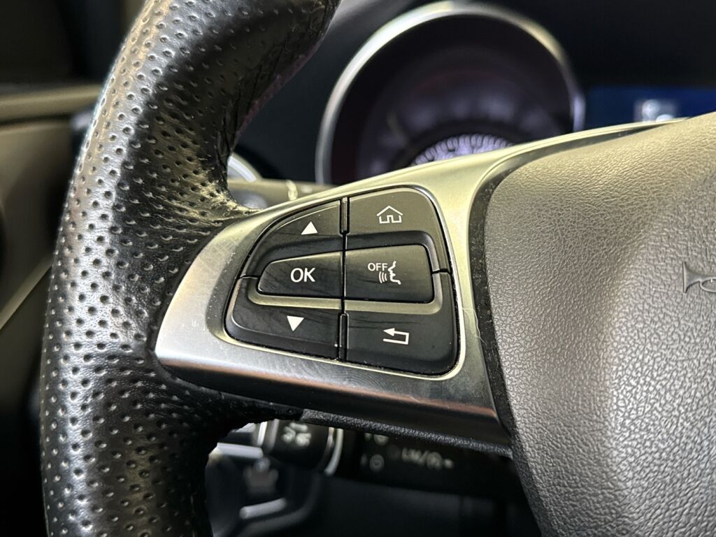 Mercedes-Benz C 2018 Musta