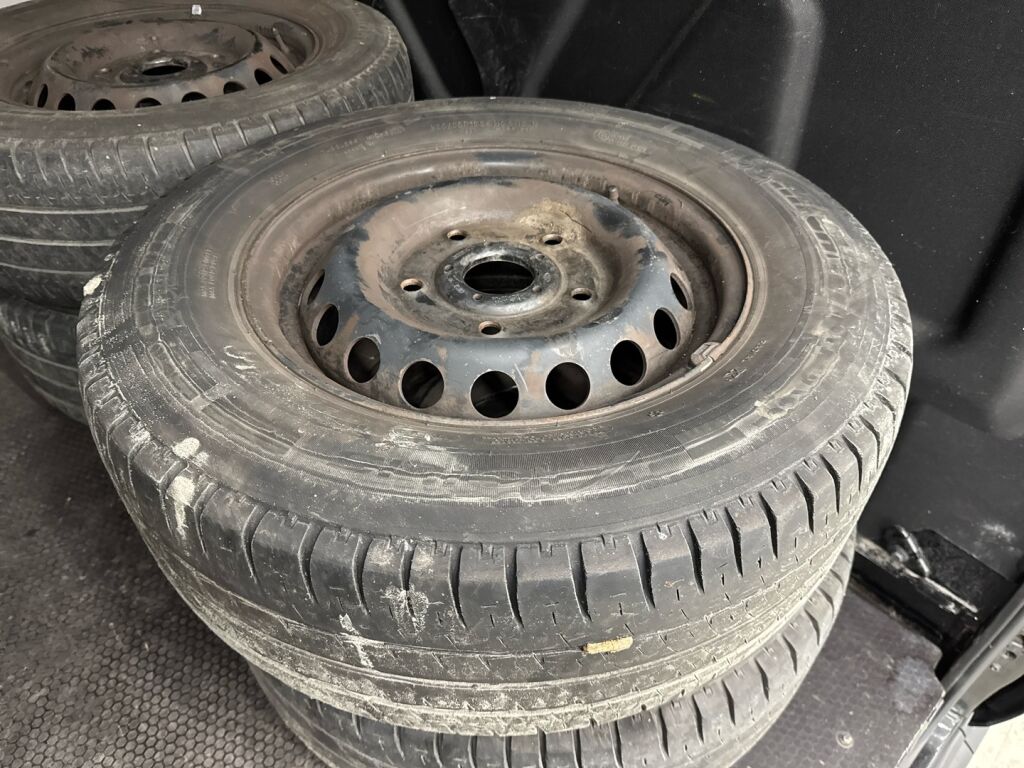 Ford Transit 2021 Musta