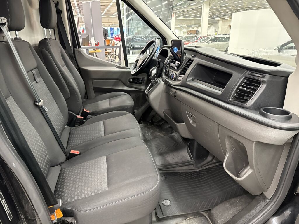 Ford Transit 2021 Musta