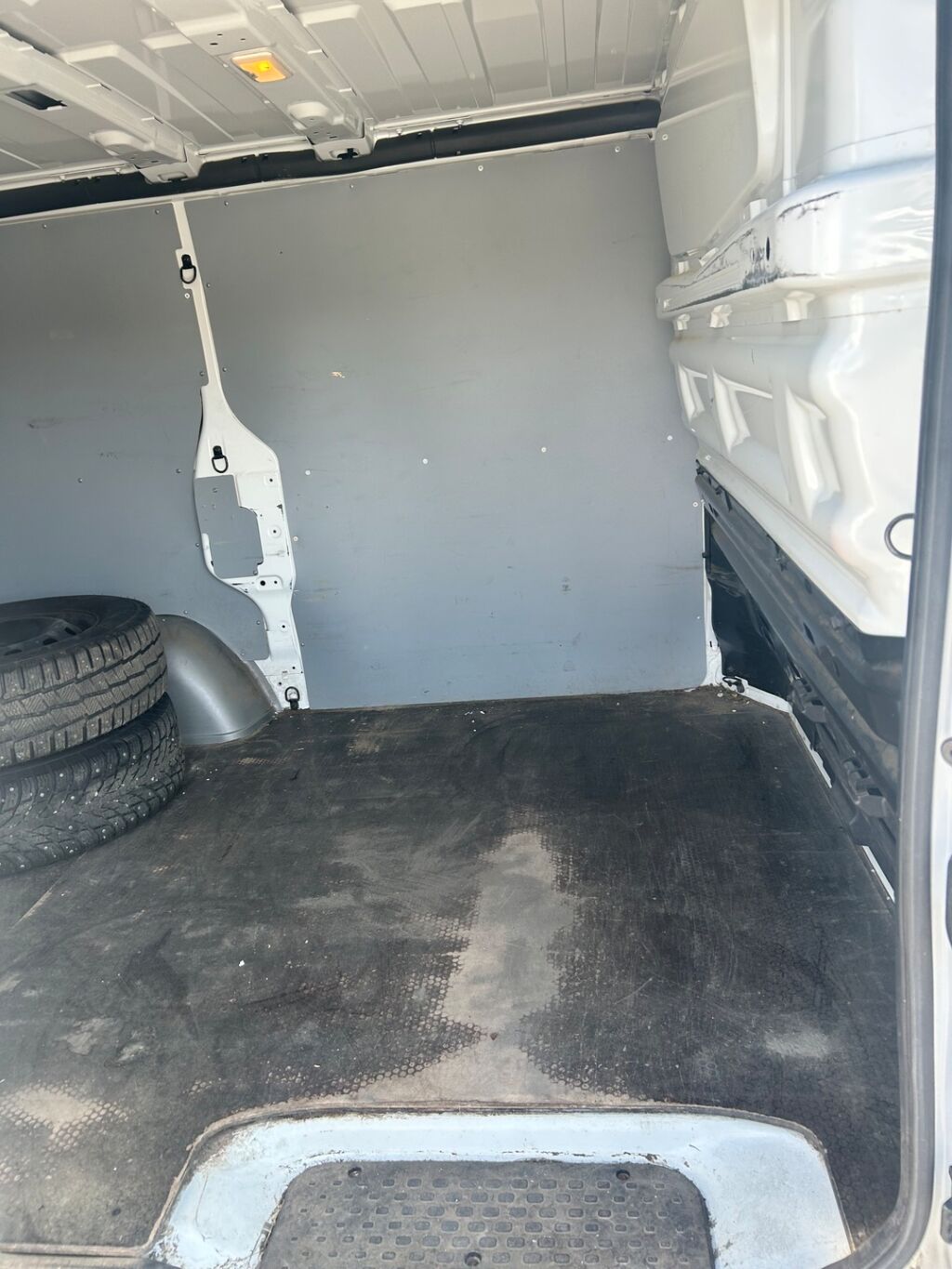 Renault Trafic 2021 Valkoinen