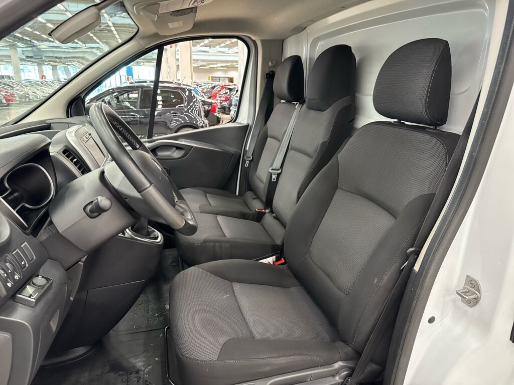 Renault Trafic 2021 Valkoinen