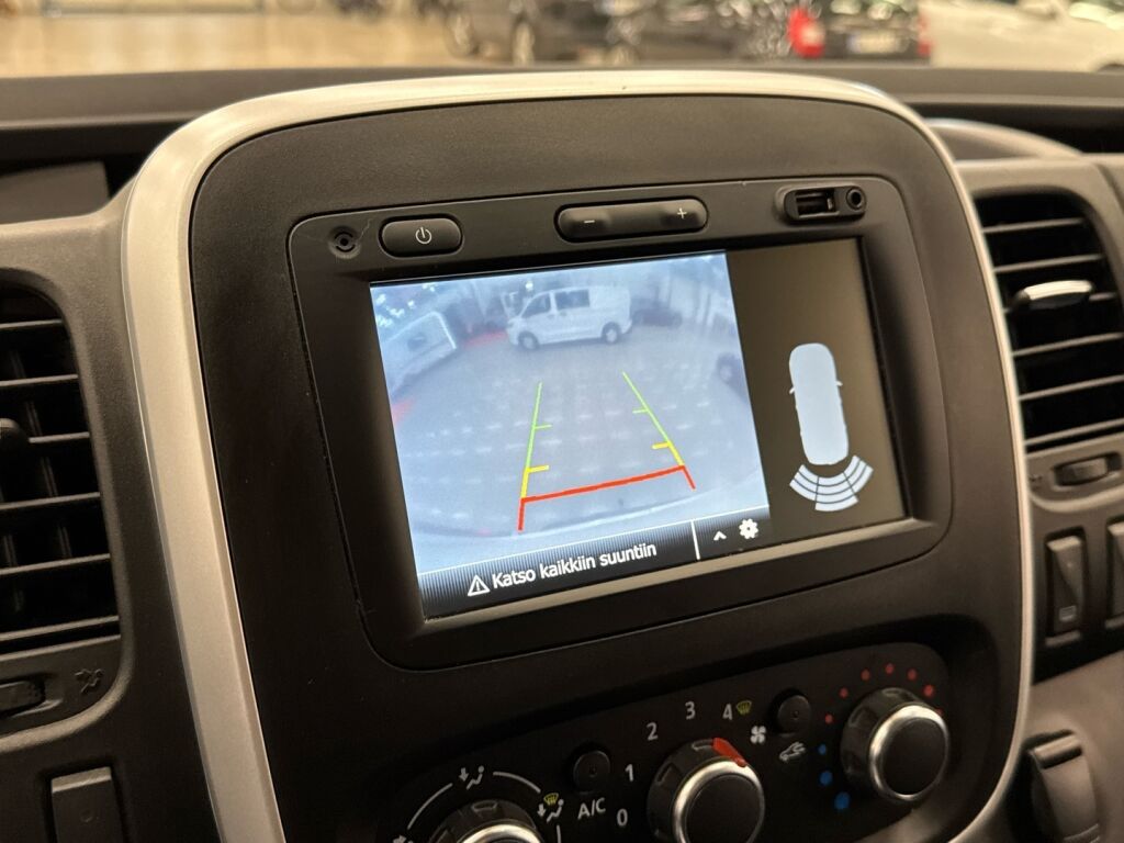 Renault Trafic 2021 Valkoinen