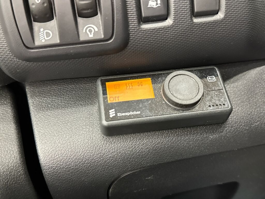Renault Trafic 2021 Valkoinen
