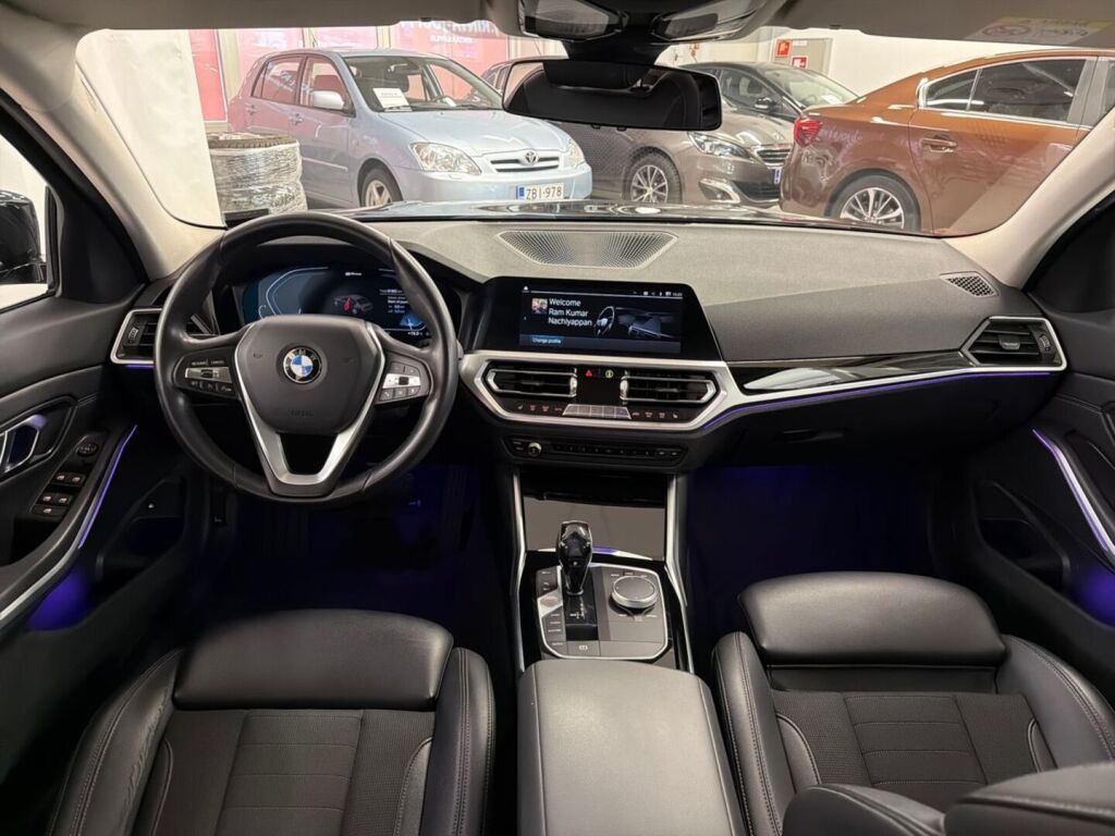 BMW 330 2020 Musta