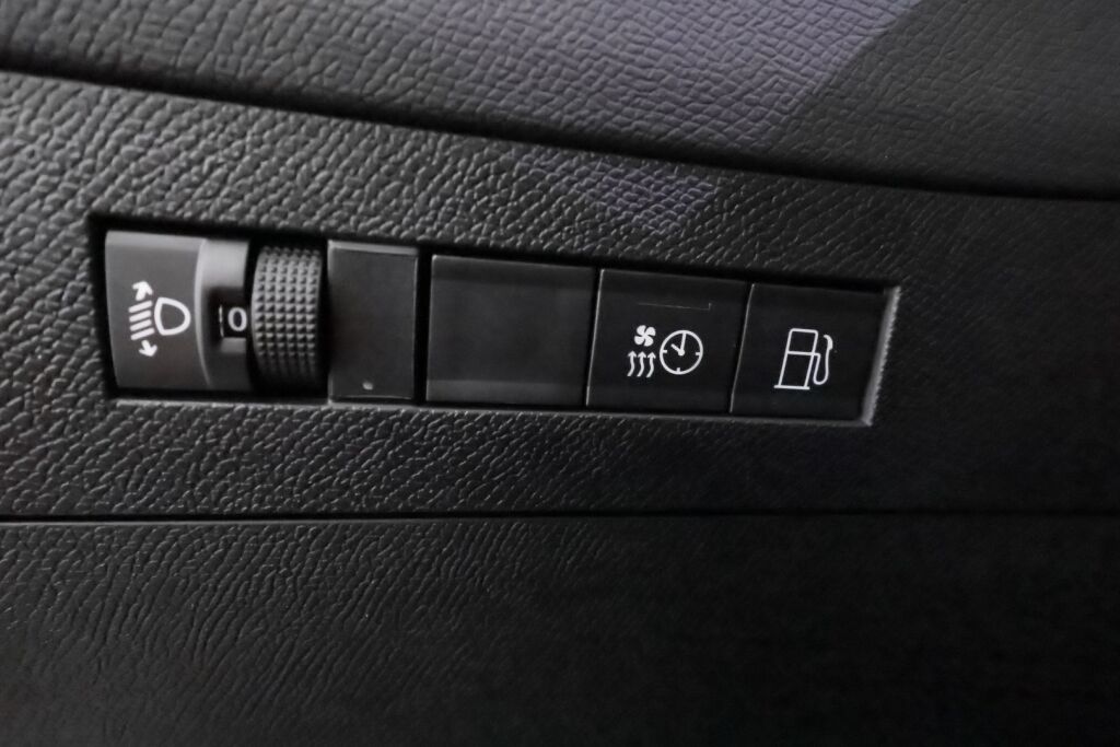 Opel Astra 2023 Valkoinen