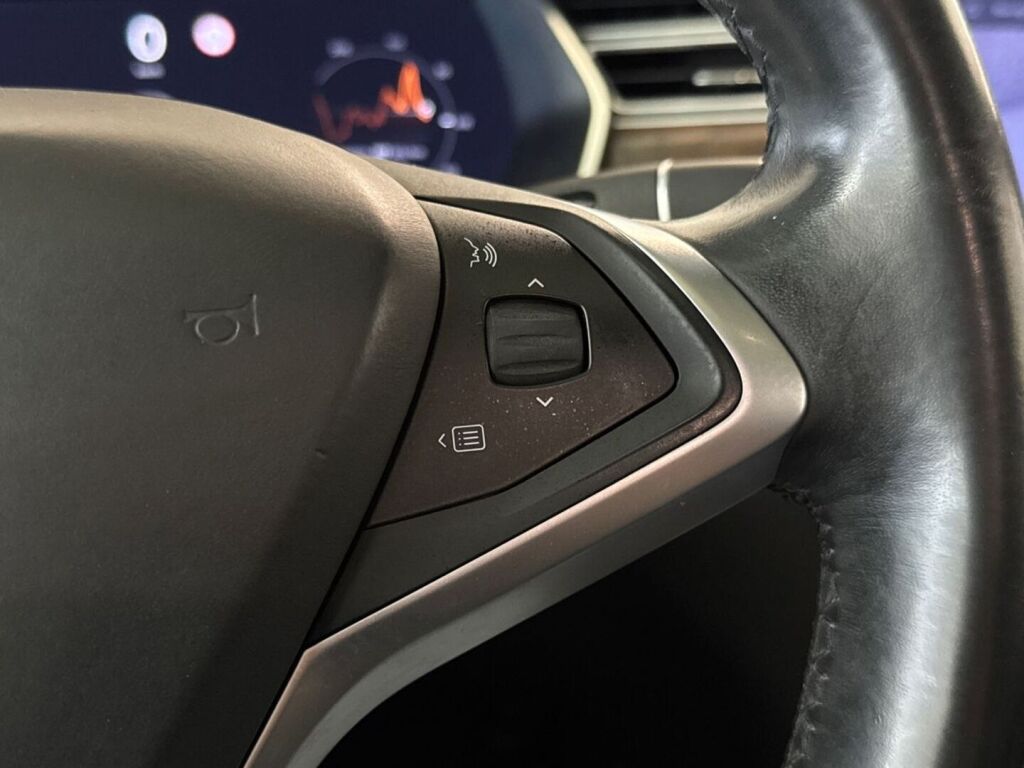 Tesla Model X 2017 Musta