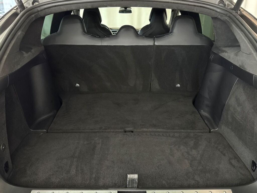 Tesla Model X 2017 Musta