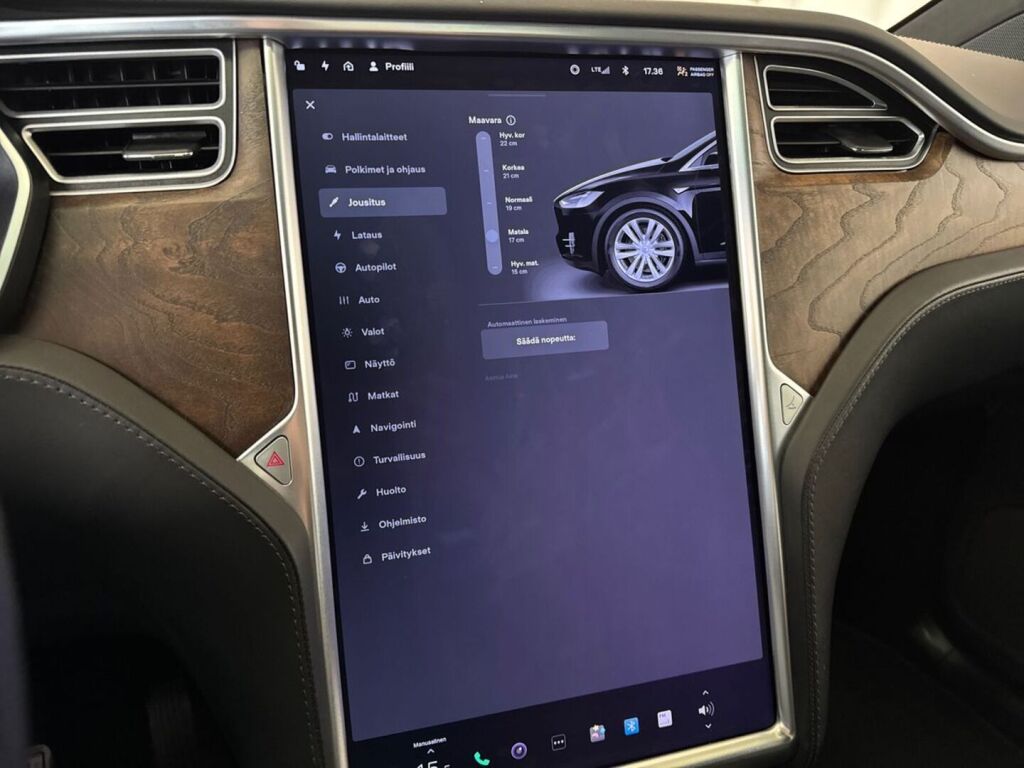 Tesla Model X 2017 Musta