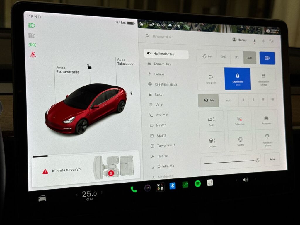 Tesla Model 3 2021 Punainen