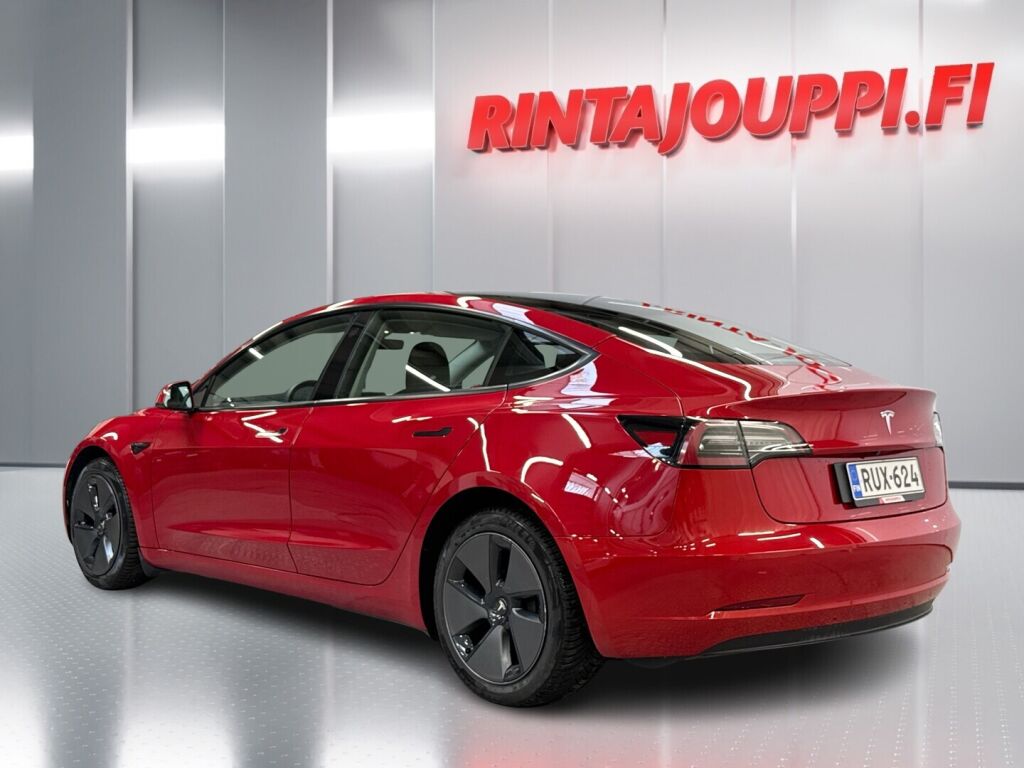 Tesla Model 3 2021 Punainen