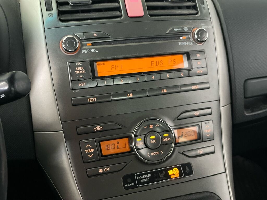 Toyota Auris 2007 Harmaa
