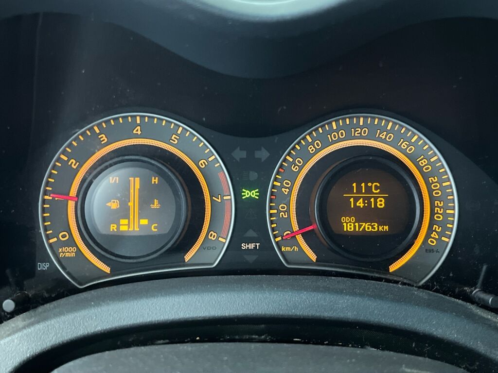 Toyota Auris 2007 Harmaa