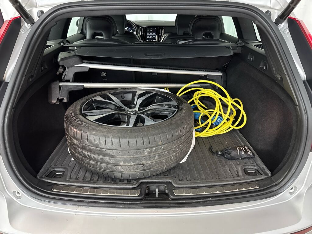 Volvo V60 2020 Hopea