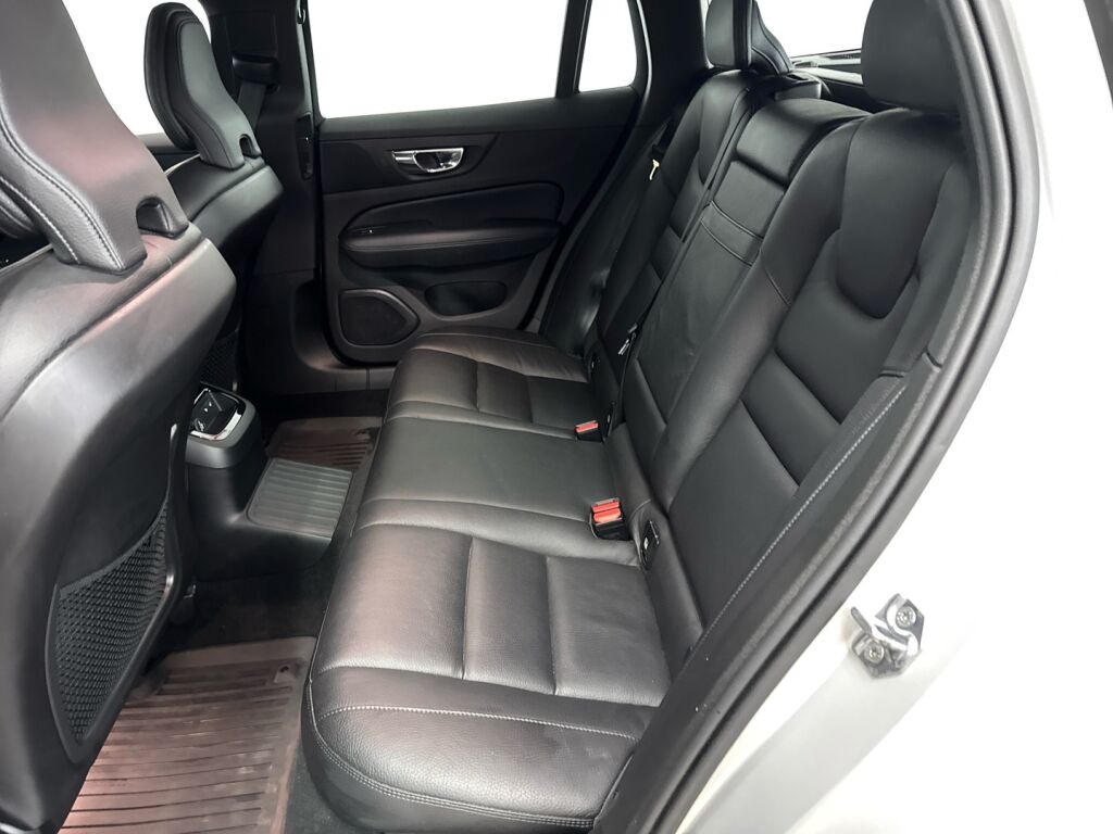 Volvo V60 2020 Hopea