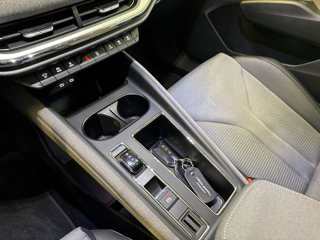 Skoda Enyaq 2023 Harmaa