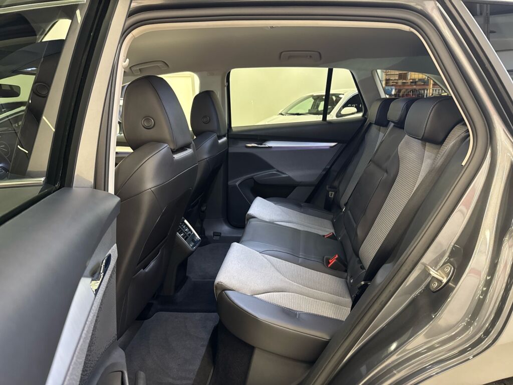 Skoda Enyaq 2023 Harmaa