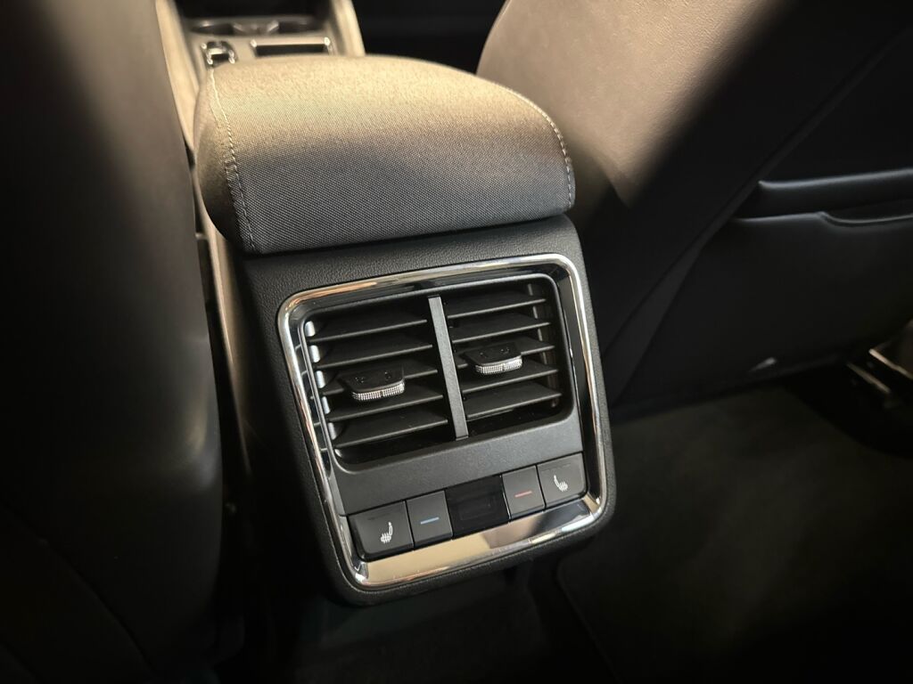 Skoda Enyaq 2023 Harmaa