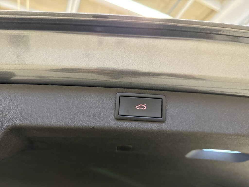 Skoda Enyaq 2023 Harmaa