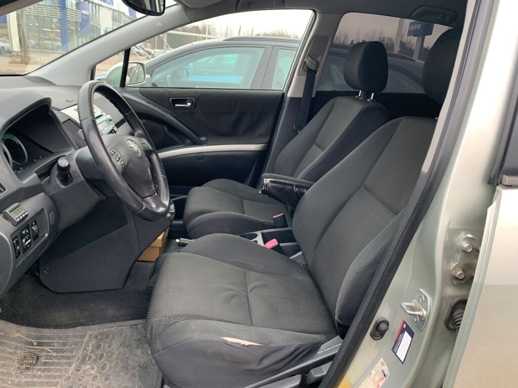 Toyota Corolla Verso 2004 Hopea