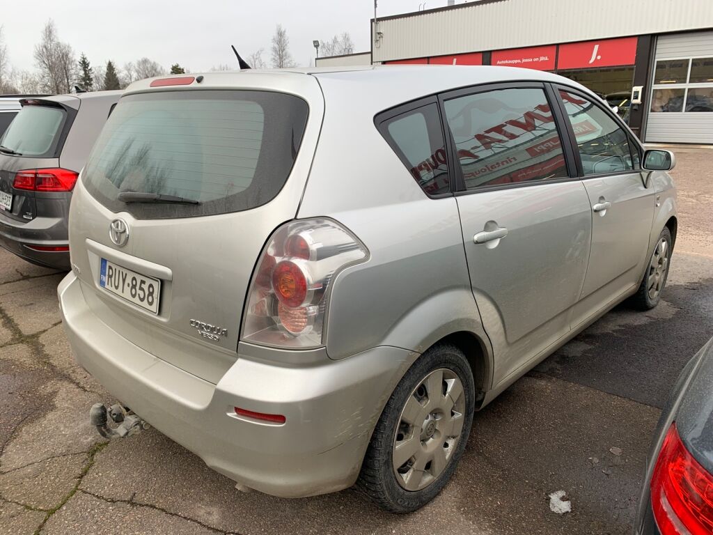 Toyota Corolla Verso 2004 Hopea