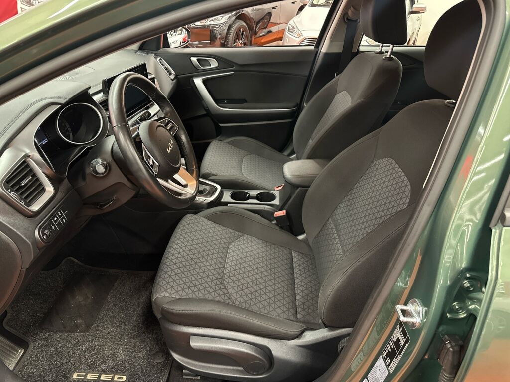 Kia Ceed 2023 Vihreä