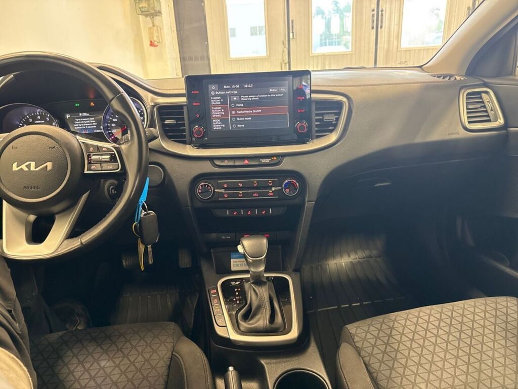 Kia Ceed 2023 Hopea