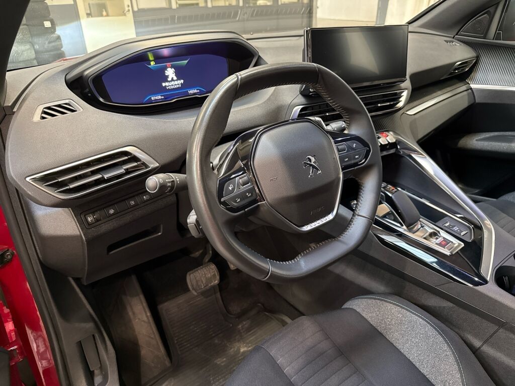 Peugeot 3008 2023 Punainen
