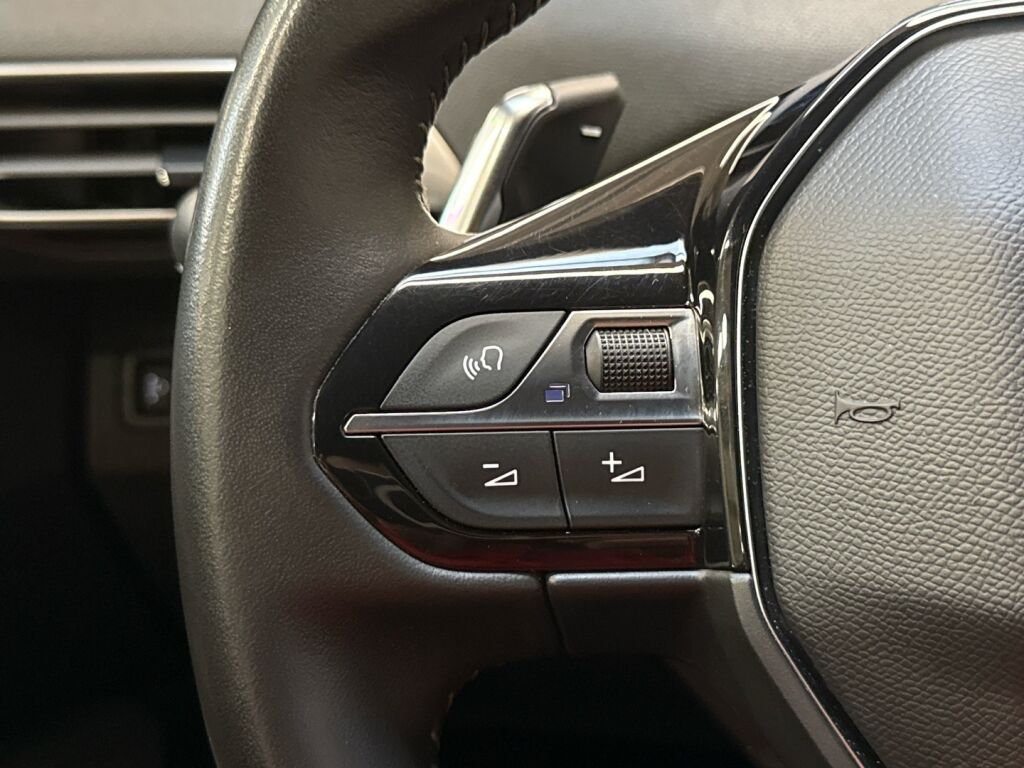 Peugeot 3008 2023 Punainen