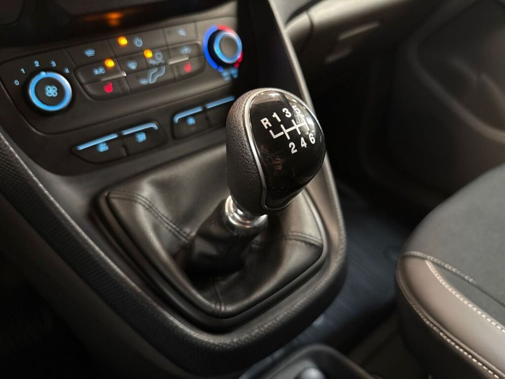 Ford Transit Connect 2023 Valkoinen