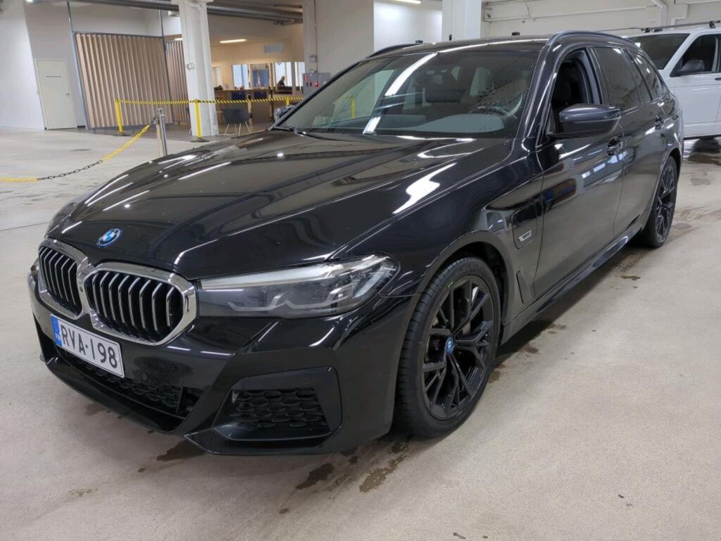 BMW 530 2023 Musta