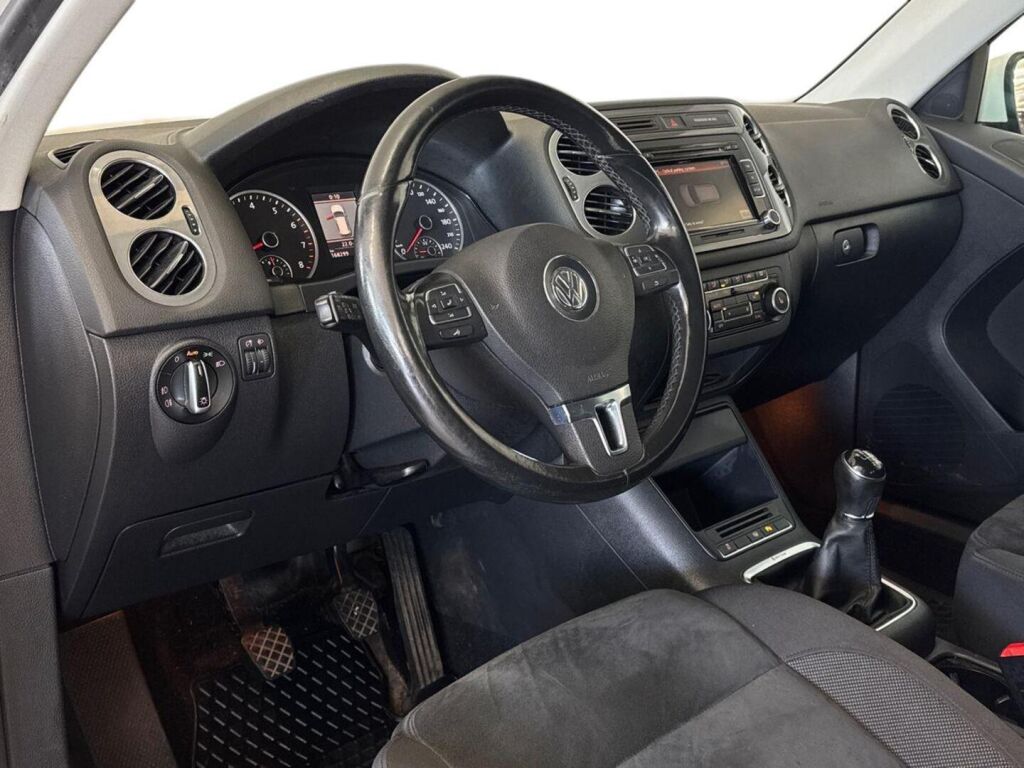 Volkswagen Tiguan 2012 Valkoinen