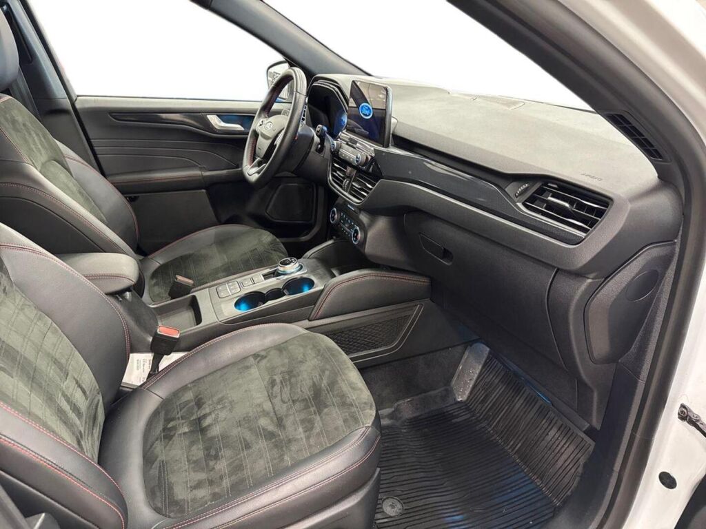 Ford Kuga 2023 Valkoinen