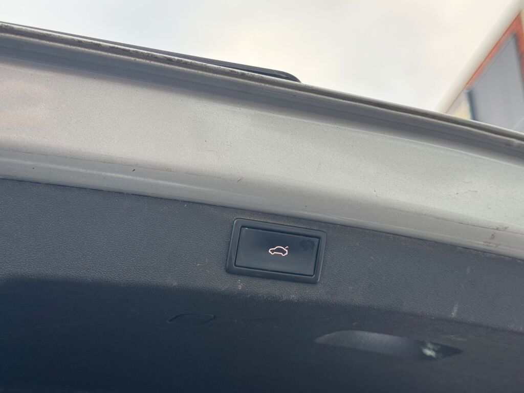 Skoda Enyaq 2023 Harmaa