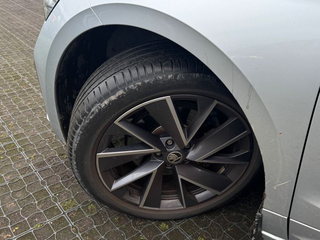 Skoda Enyaq 2023 Harmaa