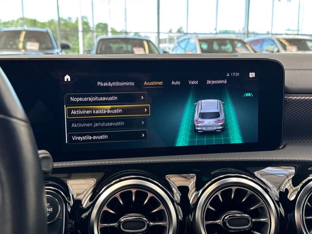 Mercedes-Benz CLA 2023 Valkoinen