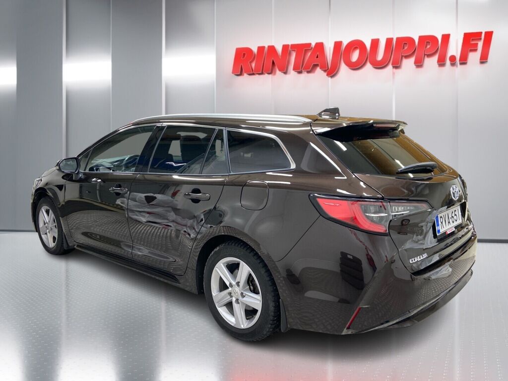 Toyota Corolla 2023 Ruskea (beige)