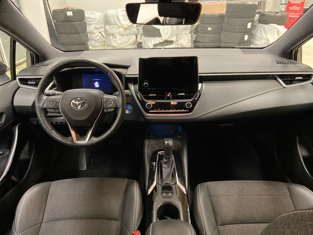 Toyota Corolla 2023 Ruskea (beige)