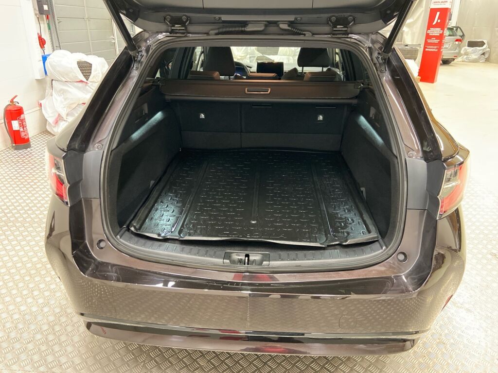 Toyota Corolla 2023 Ruskea (beige)