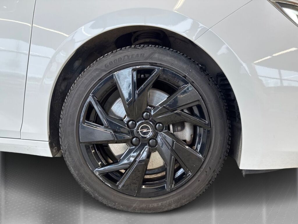 Opel Astra 2023 Valkoinen