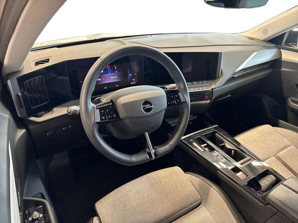 Opel Astra 2023 Valkoinen