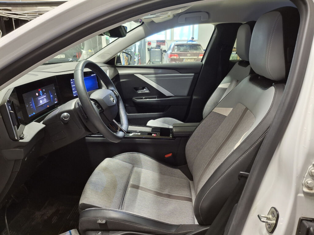 Opel Astra 2023 Valkoinen