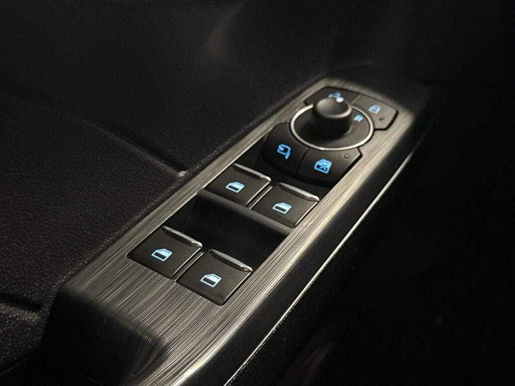 Ford Kuga 2023 Punainen