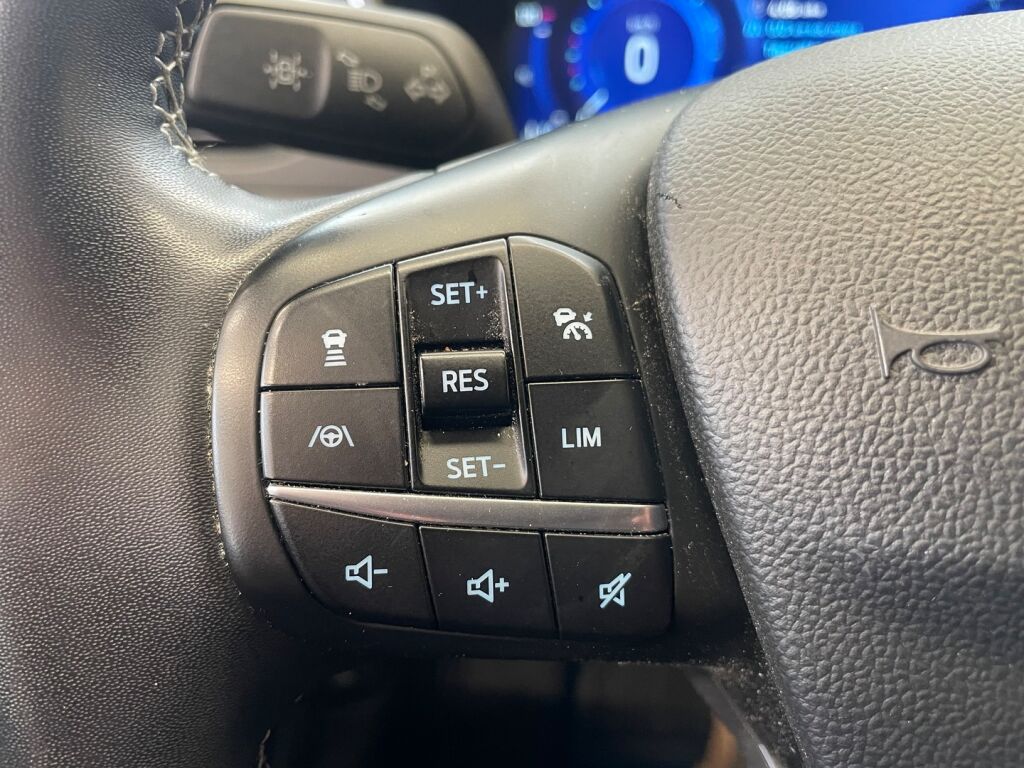 Ford Kuga 2023 Lucid Red