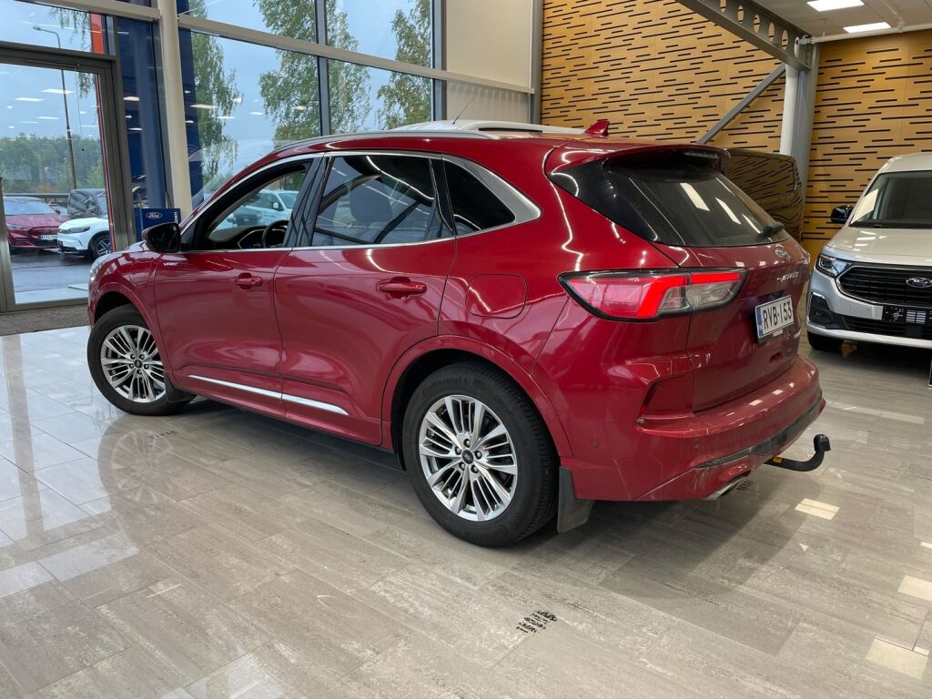 Ford Kuga 2023 Lucid Red