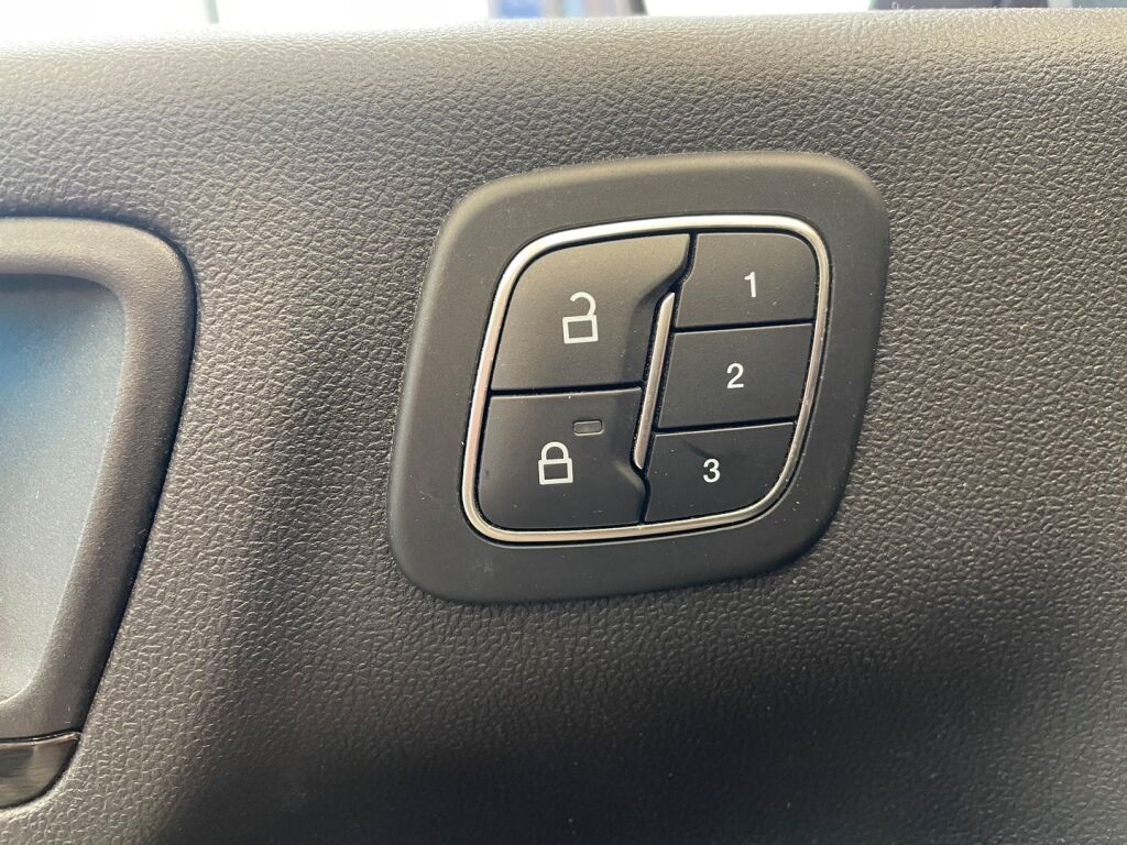 Ford Kuga 2023 Lucid Red