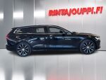 Volvo V60 2023 Musta