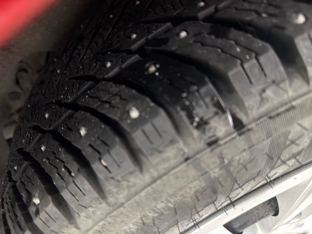 Kia Ceed 2023 Punainen