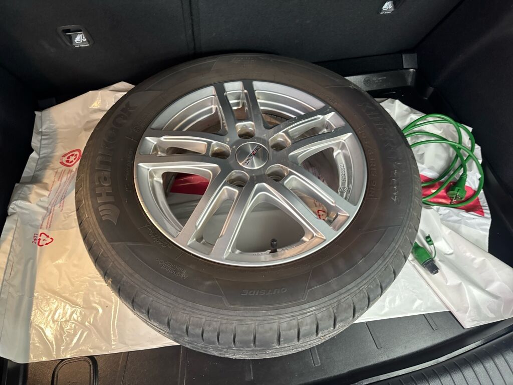 Kia Ceed 2023 Punainen